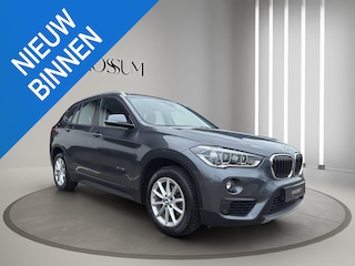 BMW X1 sDrive18i Executive | Verwarmde Sportstoelen | Camera | Led | Trekhaak | Climate | Parksenors V+A |