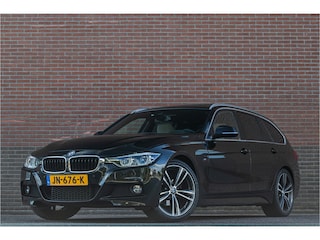 BMW 320i M Sport, Origineel NL, Panoramadak, Leder, 360 Camera, Stoel & Stuurverwarming, Full LED, Head-up, Park Assist.