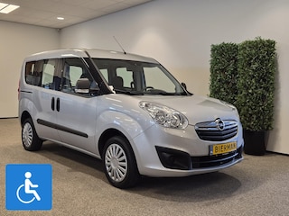 Opel Combo Rolstoelauto incl. lier