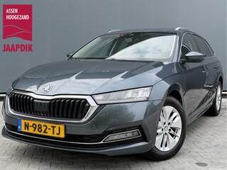 Skoda Octavia Combi BWJ 2021 | 1.5TSI 150PK Business Ed AUTOMAAT | TREKHAAK | CLIMA | NAVI | STOELVERW | PDC 2x | CRUISE | CAMERA | PRIVACY GLASS