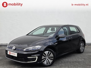 Volkswagen Golf Warmtepomp Achteruitrijcamera Stoelverwarming NL Auto! | DAB | Navigatie | Adaptive Cruise Control
