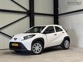 Toyota Aygo 1.0 VVT-i MT | fabrieksgarantie | navigatie-carplay | fabrieksgarantie |