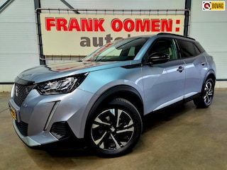 Peugeot 2008 1.2 PureTech 131PK Allure Pack + LED|DAB|Navi|Apple|Android|Leder/Stof|PDC|Camera|Lane|Climate|Cruise|17"LMV