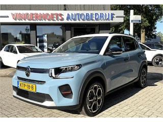 Citroën C3 Max 113 pk 44 kWh 100% Elektrisch * Special One * * Navigatie * Parkeer Camera * Wall Box Laadkabel * Climate & Cruise Control * Draadloze telefoonlader en Apple Carplay / Android Auto * Vingerhoets; Vierde Generatie Eersteklas Service. Al meer dan 100 jaar een begrip in de Brabantse Kempen