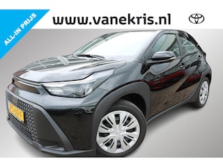 Toyota Aygo Hybrid 115 play, Apple & Android Auto,  Adaptieve cruise control, Parkeercamera, Road sign assist.