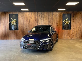 Audi A3 Sportback 35 TFSI S edition / 3x S-Line / Pano / Virtual / Stoelverwarming / Carplay / DAB