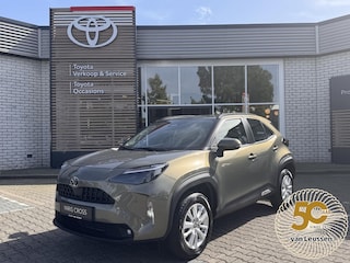 Toyota Yaris Cross HYBRID 115 BUSINESS PLUS STOEL/STUURVERW APPLE/ANDROID CAMERA CLIMA AD-CRUISE LM-VELGEN BLUETOOTH
