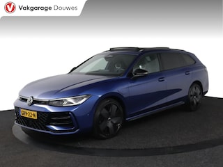 Volkswagen Passat Variant 1.5 eHybrid R-Line Edition |NAP|Pano|ACC|IQLight|Massage|Stoel&Stuurverwarming