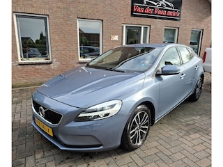 Volvo V40 2.0 T2 Nordic+. Nette auto, o.a. pdc, cruise, navi, stoelverwarming, elek ramen, etc. Prijs rijklaar incl garantie.