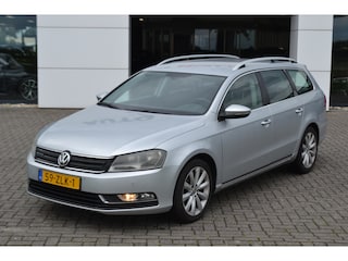 Volkswagen Passat Variant 1.6 TDI BlueMotion Navigatie distributieriem vervangen.