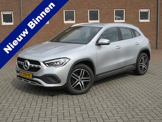Mercedes-Benz GLA 180 Business Solution AMG * Rijklaarprijs incl. garantie * Wegkl. Trekhaak * Automaat * Leder * Led Koplampen *