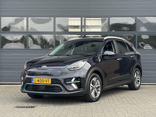 Kia Niro E-NIRO EXECUTIVELINE 64 kWh (100% SOH) I SCHUIF/KANTELDAK I STOELVERWARMING I APPLE CARPLAY I PREMIUM AUDIO