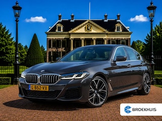 BMW 520i Business Edition Plus | NL-AUTO! | 1E EIGENAAR! | M-SPORT | CAMERA | CRUISE | STOELVERWARMING | ELEKTR. STOEL INCL. MEMORY | LEDER | ELEKTR. STUUR