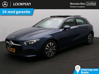 Mercedes-Benz A-klasse 180 Business Solution Panorama Schuif-Kanteldak | Ledkoplampen | Stoelverwarming | Parkeerpakket met achteruitrijcamera. Inclusief 24 maanden MB Certified garantie voor Europa.