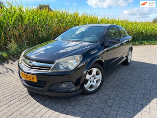 Opel Astra GTC 1.6 Edition - zgan all season banden - org nl auto