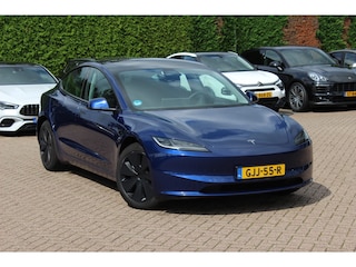 Tesla Model 3 RWD 60 kWh / Autopilot 4 / 4season banden / Panoramadak / Camera / Leder / 18'' / Navigatie / Stoelverwarming