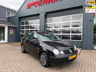 Volkswagen Polo 1.4-16V Comfortline / Cruise / Airco / Trekhaak / Nieuwe APK / NL Auto met NAP