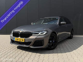 BMW 5-serie Touring 530e Touring M-pakket/Laser/Trekhaak/headup/Alvit Grau