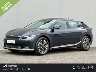 Kia EV6 Edition 77.4 kWh / SOH 100% / Fabrieksgarantie tot 18-06-2032 / 1.600 kg trekgewicht / Android Auto & Apple Carplay / Navigatie / Cruise Control Adaptief / Climate Control / DAB / Draadloze Telefoonlader / Camera / Parkeerassistent / 19" Lichtmetalen Wielen / Keyless entry & start /