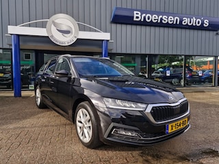 Skoda Octavia Combi 1.0 e-TSI Business Edition Plus | Navigatie | Trekhaak | Cruise Control |