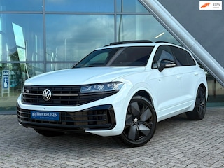 Volkswagen Touareg 3.0 TSi eHybrid 4MOTION R 462pk NW model Luchtvering / Trekhaak / Massage Stoelen