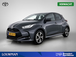 Toyota Yaris 1.5 Hybrid 115 First Edition + | BTW voertuig | Dodehoek detectie | Stoel+stuurverwarming | Parkeersensoren voor+achter | Apple CarPlay/Android Auto | Cruise Control Adaptive |