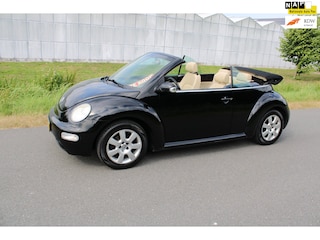 Volkswagen Beetle New Cabriolet 1.6 met Leder en Airco en elektrische Kap