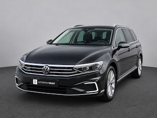 Volkswagen Passat Variant 1.4 TSI PHEV GTE | Matrix | Leer | Sfeerverlichting | Camera | Mangangrau Metallic