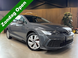 Volkswagen Golf 2.0 TDI Style AUTOMAAT | STOELVERWARMING |