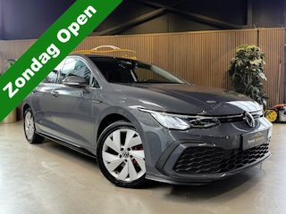 Volkswagen Golf 2.0 TDI Style AUTOMAAT | STOELVERWARMING |