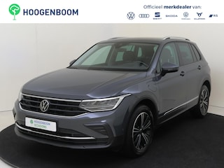Volkswagen Tiguan 1.4 TSI eHybrid Life | SoH 86% | Trekhaak | 360 camera | Adaptieve cruise control | Lane assist | Stoel- en stuurwielverwarming | Navigatie | Carplay |