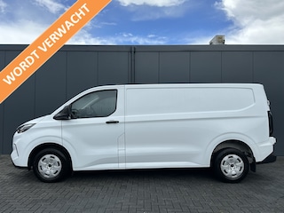 Ford Transit Custom 2.0 TDCI 136 PK TREND / L2H1 / 2.740 KG AHG / CAMERA / CRUISE / 3 ZITS / AIRCO / CARPLAY