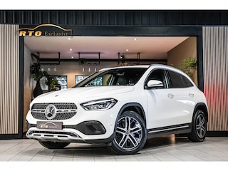 Mercedes-Benz GLA Luxury 200 TREKHAAK CARPLAY NAVI ADAPTIEF CRUISE ECC.
