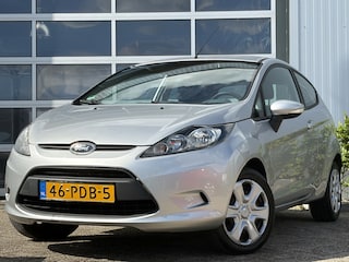 Ford Fiesta 1.25 Trend 82pk | Airco | Centrale vergrendeling met afstandsbediening | Elektrische ramen voor | Isofix bevestiging voor kinderzitjes | Radio cd speler | Zeer nette auto!