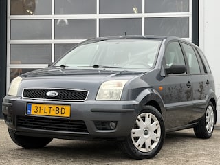 Ford Fusion 1.6-16V Luxury 100pk | Airco | Centrale vergrendeling | Elektrische ramen voor | Verwarmde voorruit | Trekhaak | Rijdt perfect!