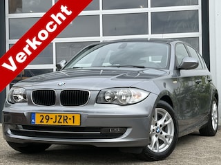 BMW 116i Business Line 122pk | Airco automatisch | Dimlichten automatisch | Elektrische ramen voor en achter | Isofix bevestiging voor kinderzitjes | Lichtmetalen velgen 16" | Radio cd speler | Dealer onderhouden!