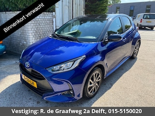 Toyota Yaris 1.5 Hybrid Dynamic Bi-Tone | Apple Carplay & AndroidAUTO | Camera | Lichtmetalen velgen | Privacy Glass |