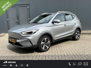 MG ZS EV Standard Range Luxury 50 kWh Automaat / Schuif/Kanteldak / Trekhaak / Cruise Control Adaptief / Leder / Stoelverwarming / Camera / BSW