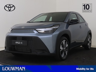 Toyota Aygo Hybrid 115 play Go Pack | DEMO & DIRECT LEVERBAAR | 17 inch LM velgen |