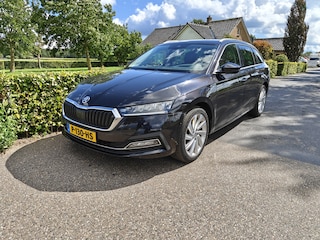 Skoda Octavia Combi 1.0 e-TSI Business Edition Plus CLIMA/LED/NAVI BJ 2021