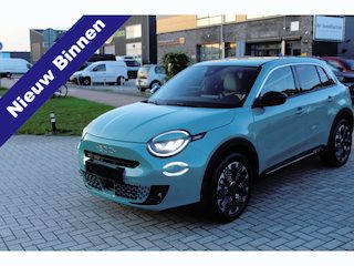Fiat 600 e La Prima 54 kWh Leder-Clima-Cruise-Navi-Camera-Massage
