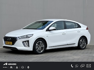 Hyundai Ioniq 1.6 GDi Comfort - Plus / Dealer Onderhouden / Stuur- & Stoelverwarming / Navigatie via Apple Carplay of Android Auto / Achteruitrijcamera / Cruise control / Parkeersensoren achter / Climate control /