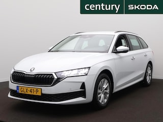 Skoda Octavia Combi 1.5 TSI MHEV Business Edition Plus Zwenkbare trekhaak | Camera | ACC | LED | Elek. Kofferbak |