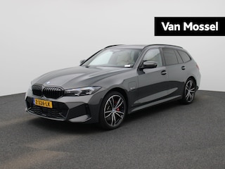 BMW 3-serie Touring 330e xDrive | Automaat | LMV | Head up dsiplay | Trekhaak | Sfeer verlichting | Harman Kardon | Navigatie | Schuifdak | Stoel/Stuur verwarming | Virtual cockpit | Leder | Parkeer sensoren | Elec. achterklep | Virtual cockpit | 360 Camera | Climate control | Cruise control | DAB |