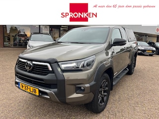 Toyota Hilux 2.8 D-4D Xtra Cab Invincible Navi-Camera-Keyless-Trekhaak
