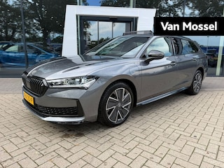 Skoda Superb Combi 1.5 TSI PHEV Sportline Business 204 pk | Automaat | LED | Trekhaak | Achteruitrijcamera | Climate Control | Navigatie | Adaptive Cruise Control | Parkeersensoren | Privacy Glass | Stoelverwarming | Lichtmetalen velgen |