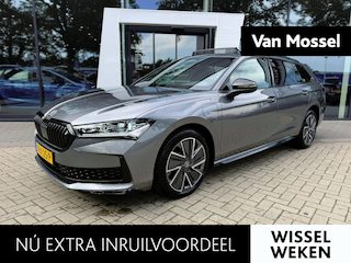 Skoda Superb Combi 1.5 TSI PHEV Sportline Business 204 pk | Automaat | LED | Trekhaak | Achteruitrijcamera | Climate Control | Navigatie | Adaptive Cruise Control | Parkeersensoren | Privacy Glass | Stoelverwarming | Lichtmetalen velgen |