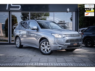 Mitsubishi Outlander 2.0 PHEV Instyle|Trekhaak|Leder|Schuif/Kantel|Sport pakket|18''
