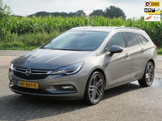 Opel Astra Sports Tourer 1.4 Innovation+ Parkeersensoren + Navigatie