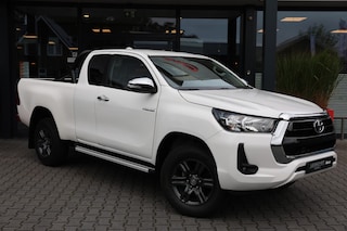 Toyota Hilux 2.4 D-4D X-TRA CAB CHALLENGER A/T 4WD VAN MARGE